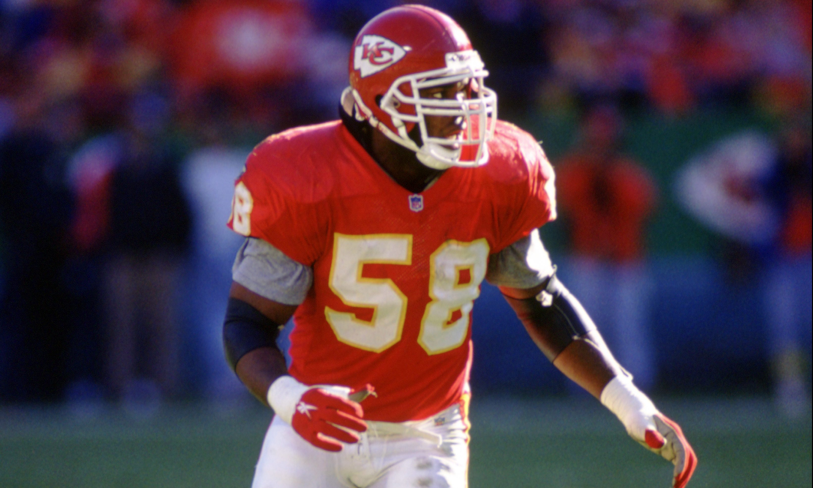 Derrick Thomas raised his legacy — and Arrowhead's decibel levels — with  sacks - The Athletic